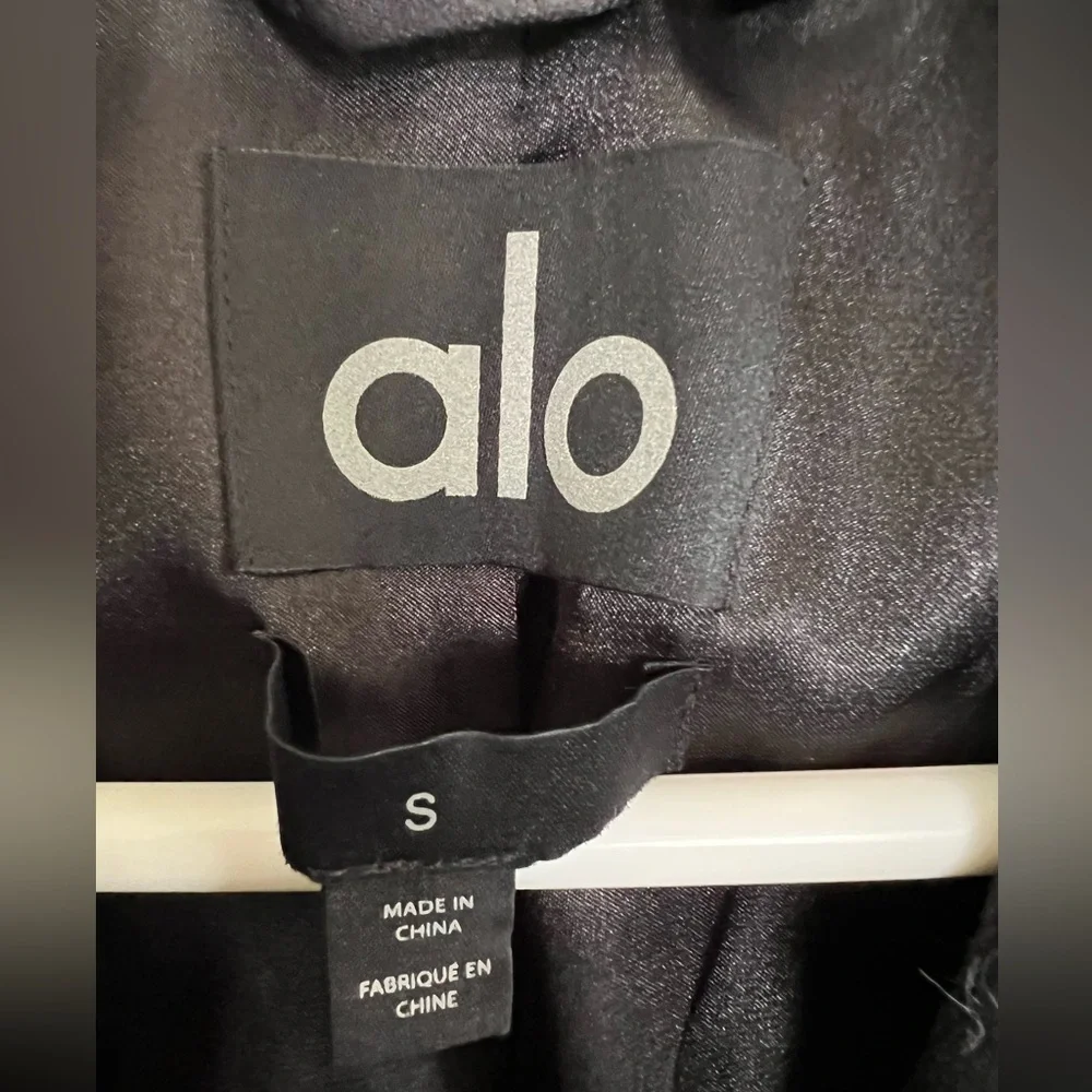 Alo Yoga Formation Black Trench Coat Size Small. - Picture 4 of 8
